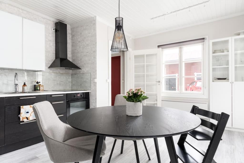 Idyllic House In Old Rauma Villa Bagian luar foto