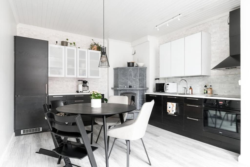 Idyllic House In Old Rauma Villa Bagian luar foto
